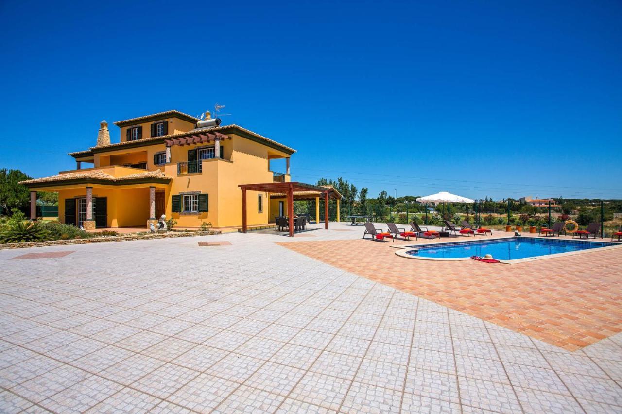 Villa Nincha - Heated Pool - Free Wi-Fi - Air Con Albufeira Exterior foto